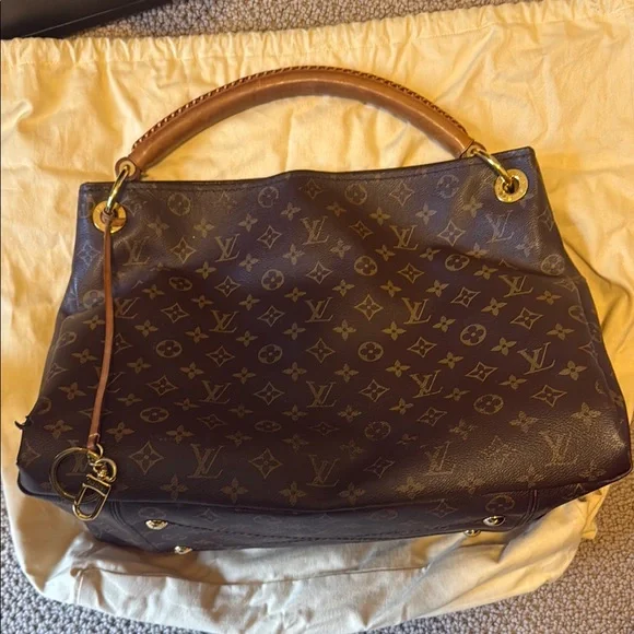 AUTHENTIC Louis Vuitton Artsy Handbag - Picture 1 of 8